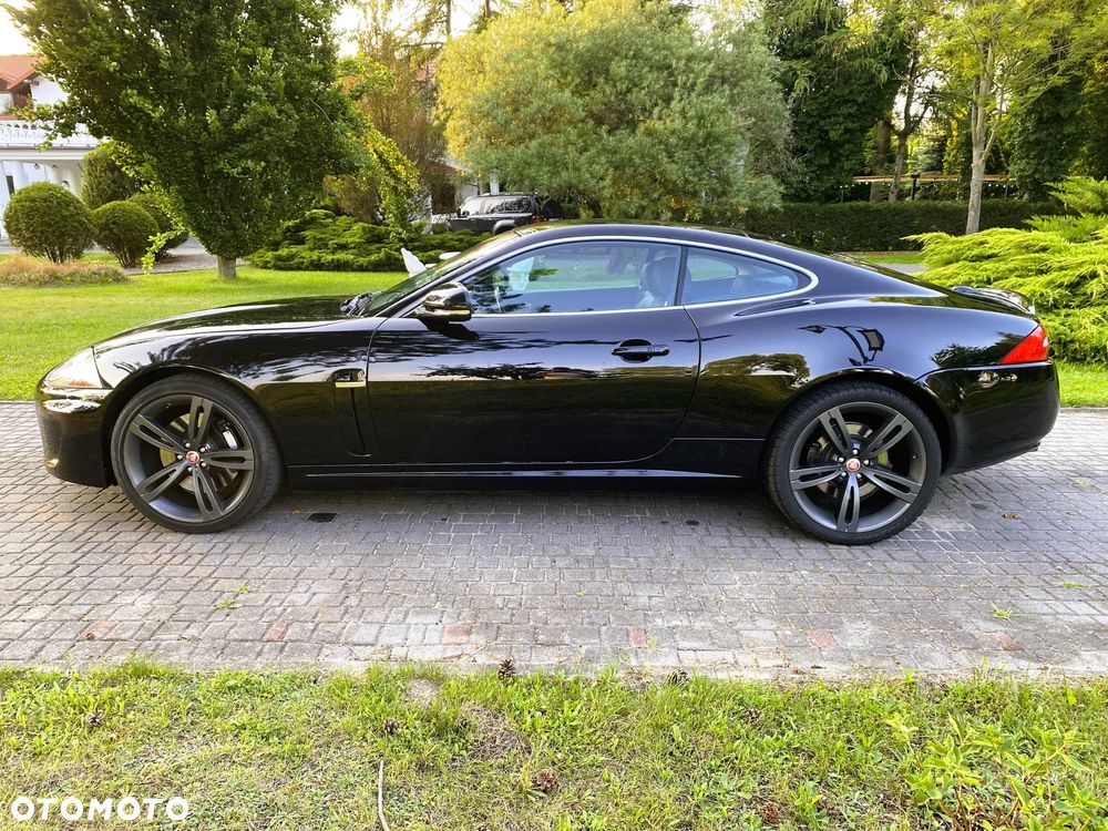 Jaguar XK 5.0 Coupe Portfolio - 8