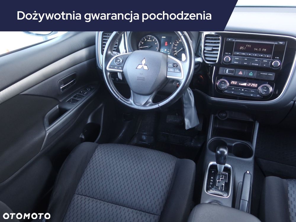 Mitsubishi Outlander - 9