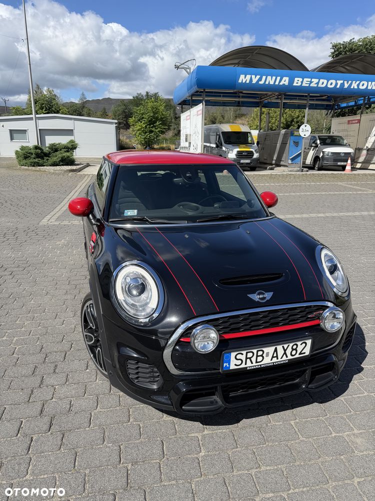 MINI John Cooper Works - 1