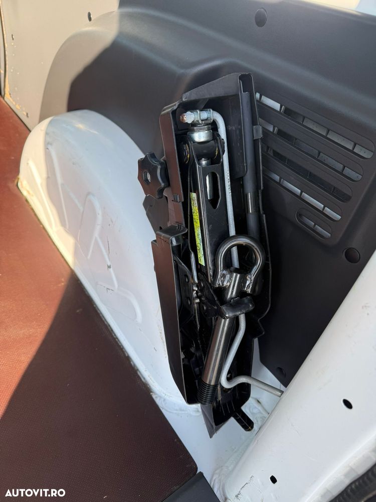 Renault Kangoo BLUE dCi 95 LIMITED - 12