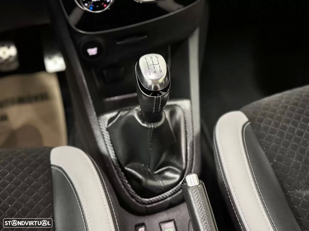 Renault Clio (Energy) TCe 90 Bose Edition - 32