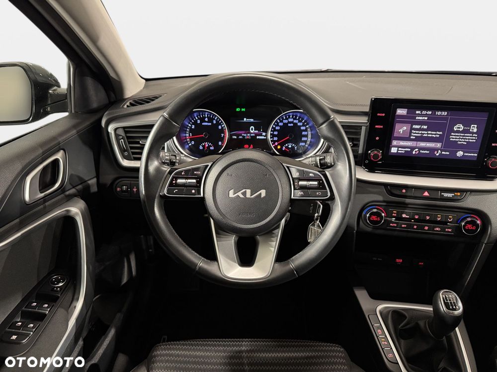 Kia Ceed - 12
