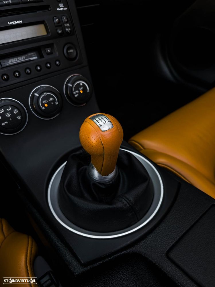 Nissan 350 Z Premium Pack - 13