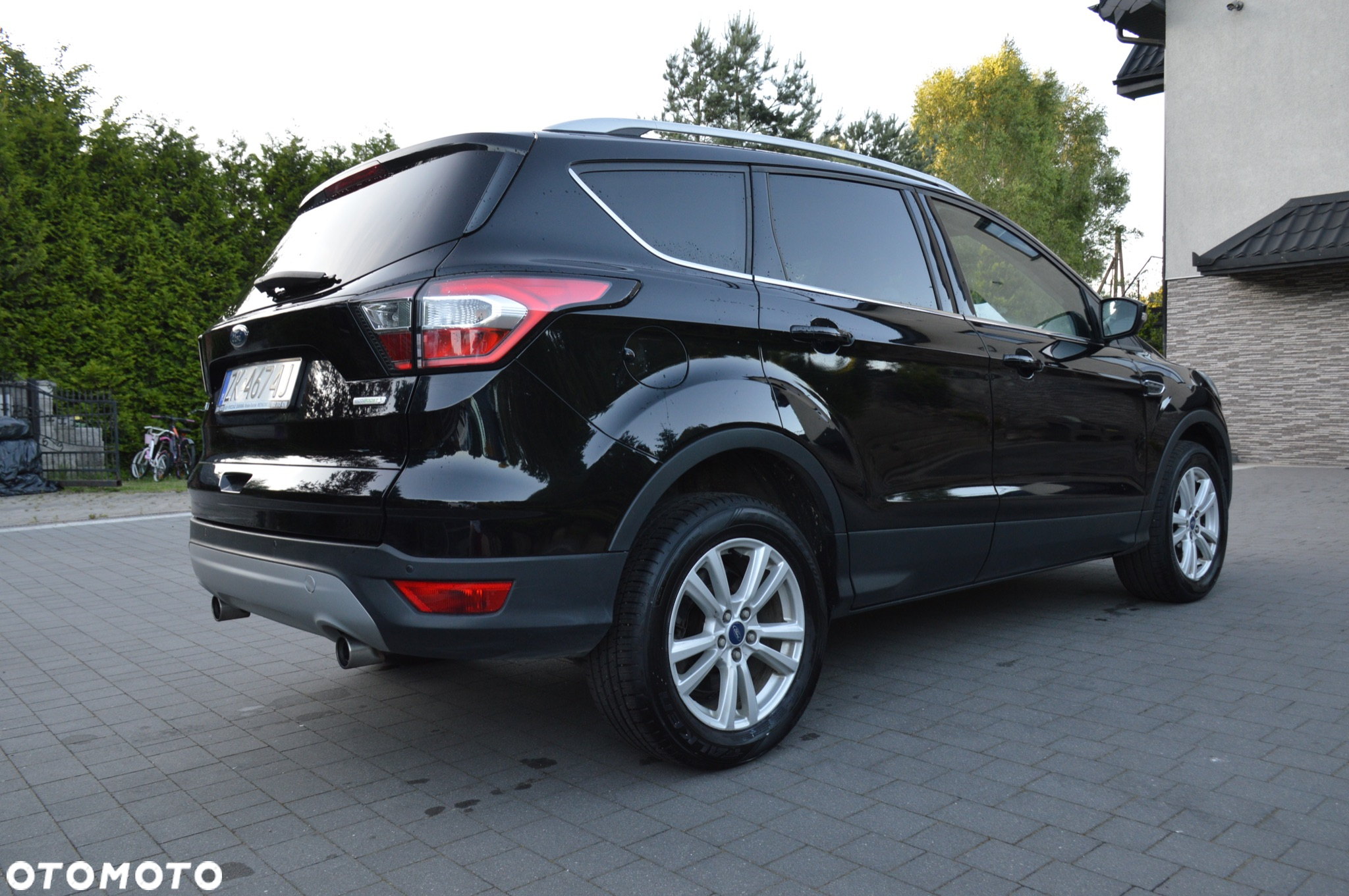Ford Kuga 1.5 EcoBoost 2x4 Black & Silver - 8