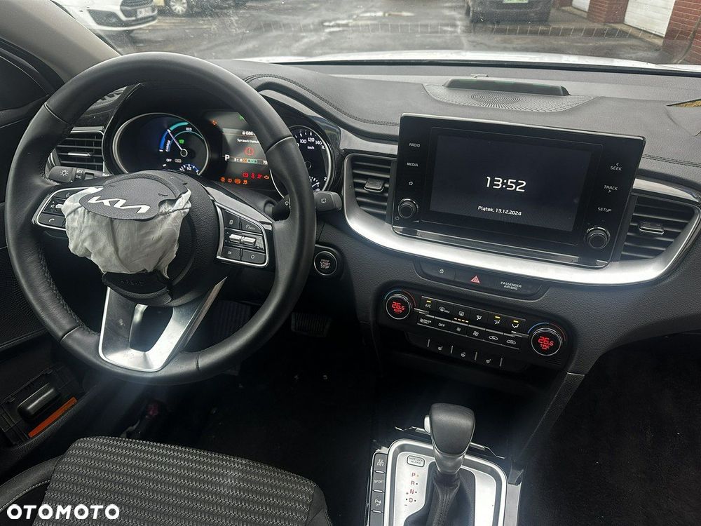 Kia XCeed - 12