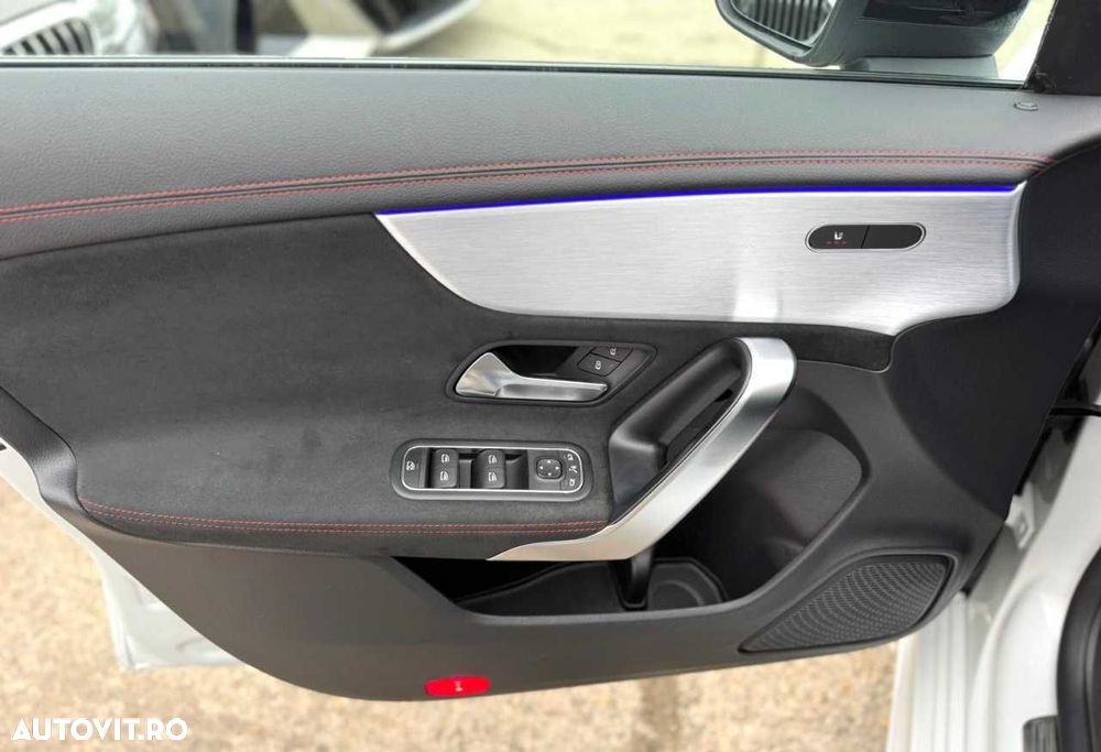 Mercedes-Benz CLA - 17