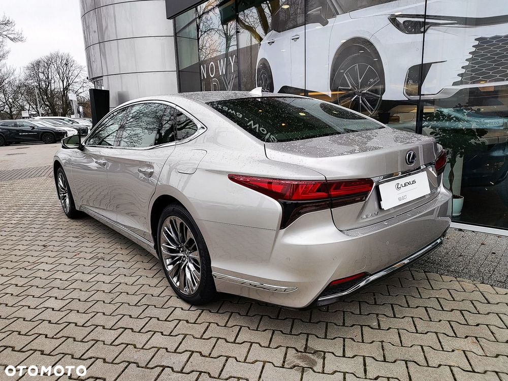 Lexus LS - 9