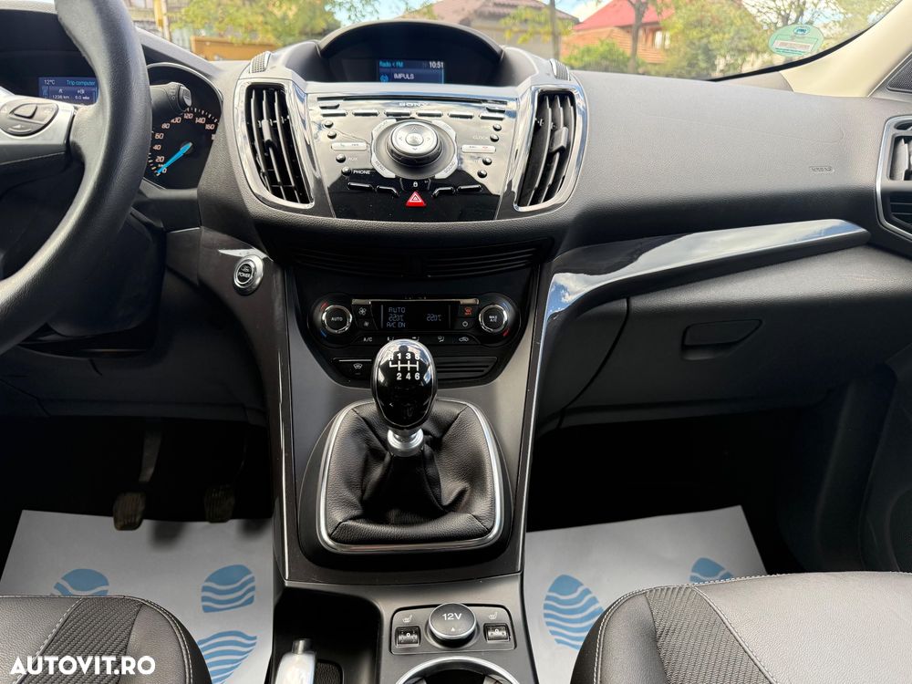 Ford Kuga 2.0 TDCi 2x4 Trend - 12