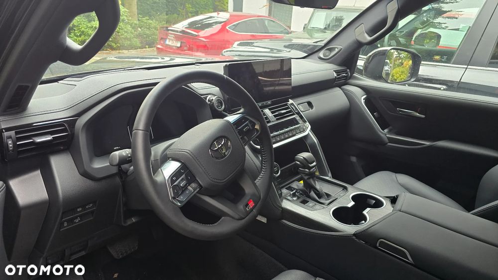 Toyota Land Cruiser - 30