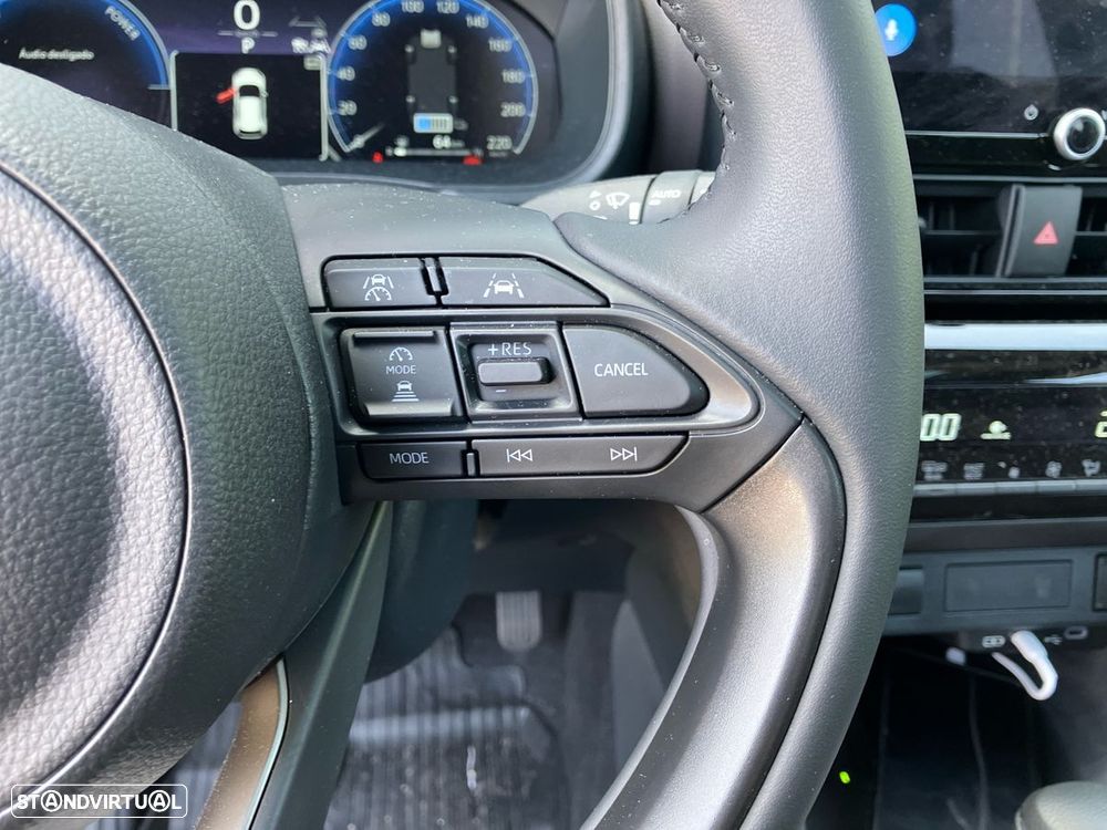 Toyota Yaris Cross 1.5 HDF Luxury - 29