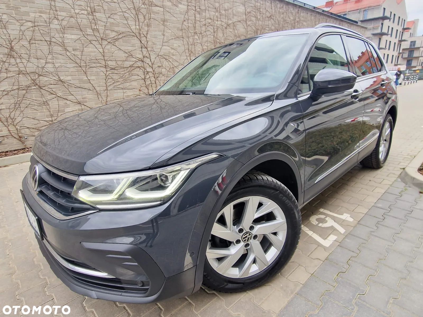 Volkswagen Tiguan 2.0 TDI SCR 4Mot Elegance DSG - 1