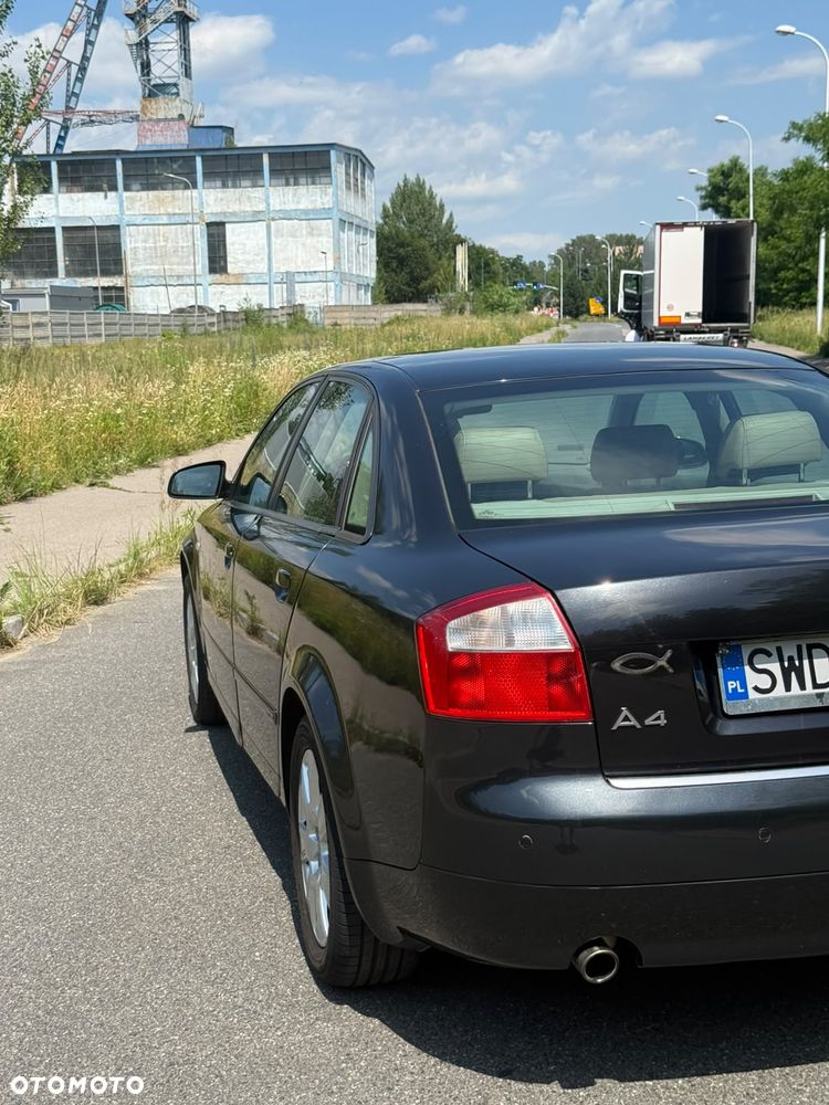 Audi A4 Limousine - 22