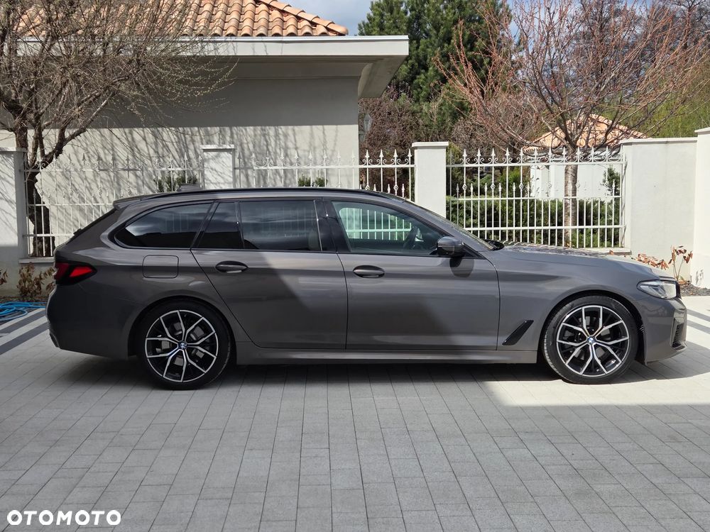 BMW Seria 5 520d xDrive mHEV sport - 4