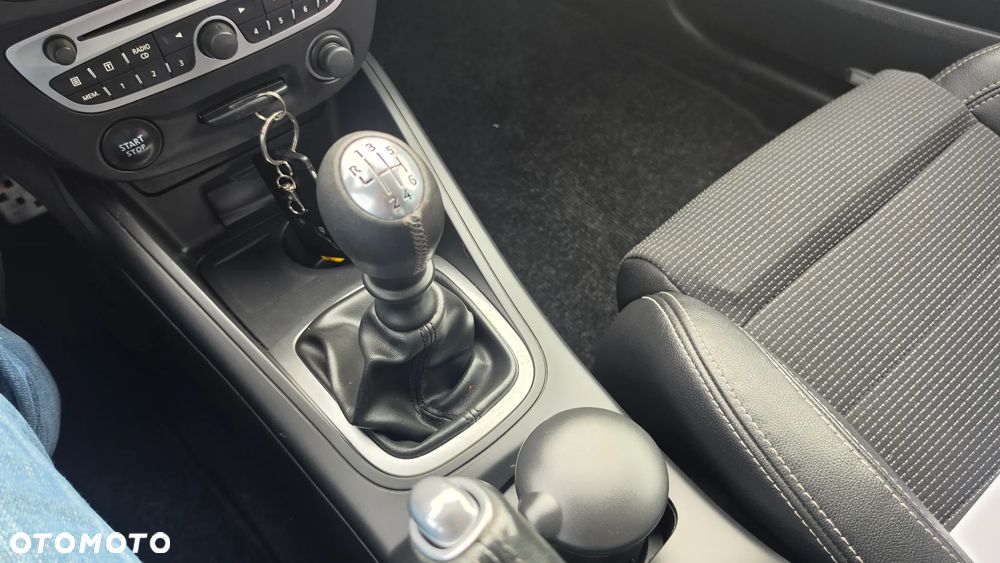 Renault Megane TCe 180 GT - 22
