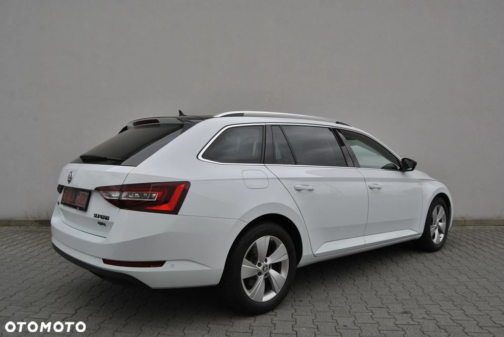 Skoda Superb 2.0 TDI 4x4 DSG Style - 9