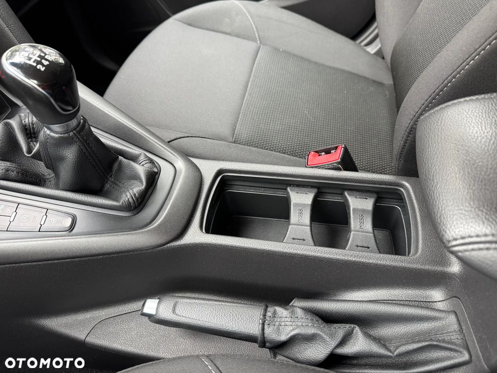 Ford Focus 1.0 EcoBoost Titanium - 28