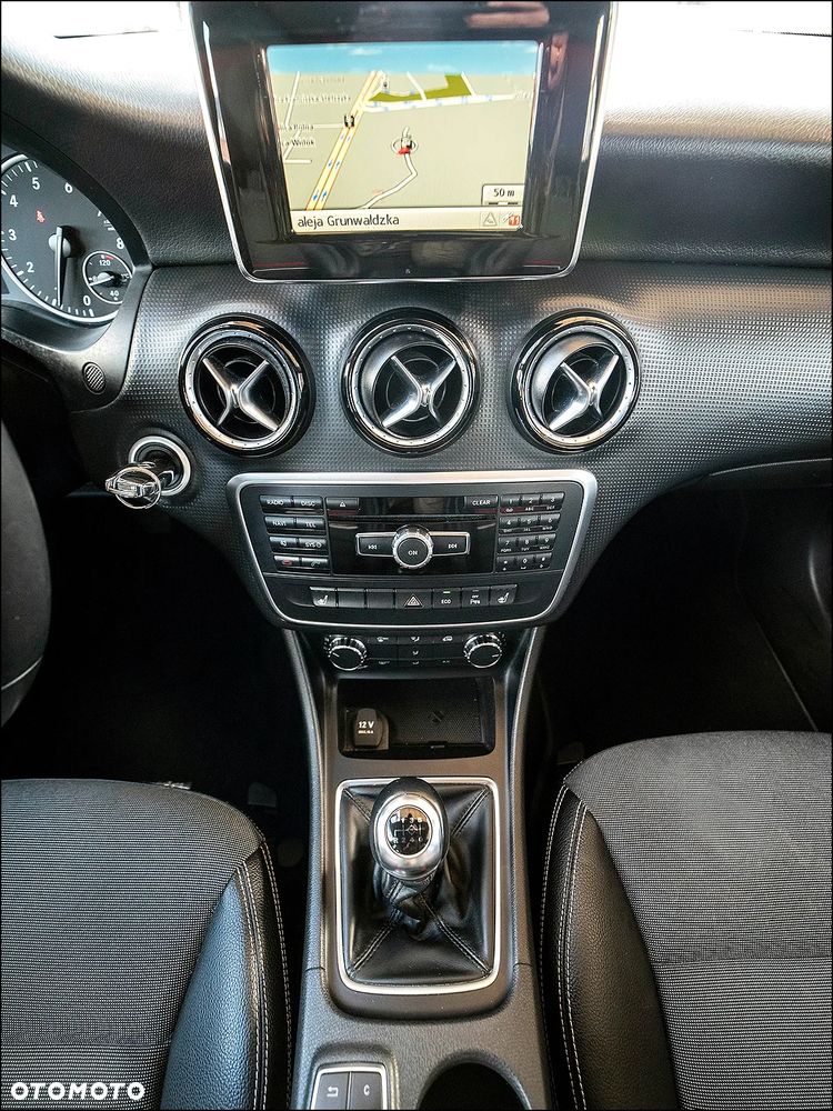 Mercedes-Benz Klasa A 180 (BlueEFFICIENCY) Urban - 25
