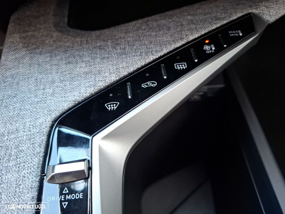 Peugeot 5008 1.2 Hybrid Allure e-DCS6 - 22