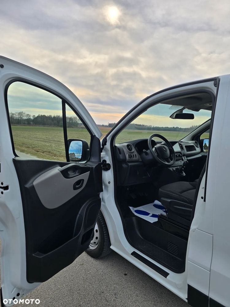 Renault Trafic - 25