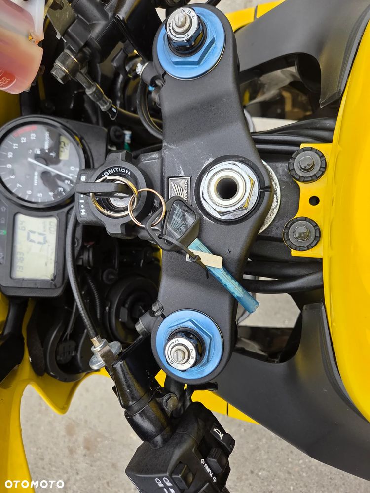 Honda CBR - 19