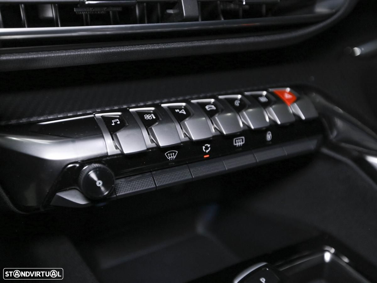 Peugeot 5008 1.5 BlueHDi Allure EAT8 - 23