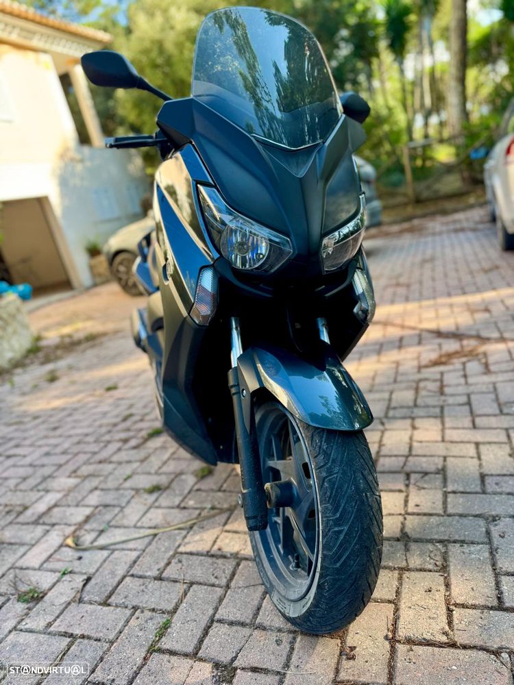 Yamaha X-Max - 1