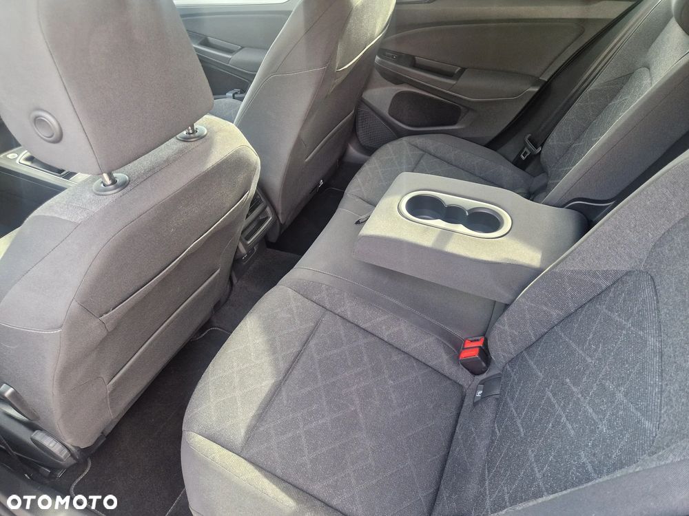 Volkswagen Golf 1.5 TSI OPF Active - 9