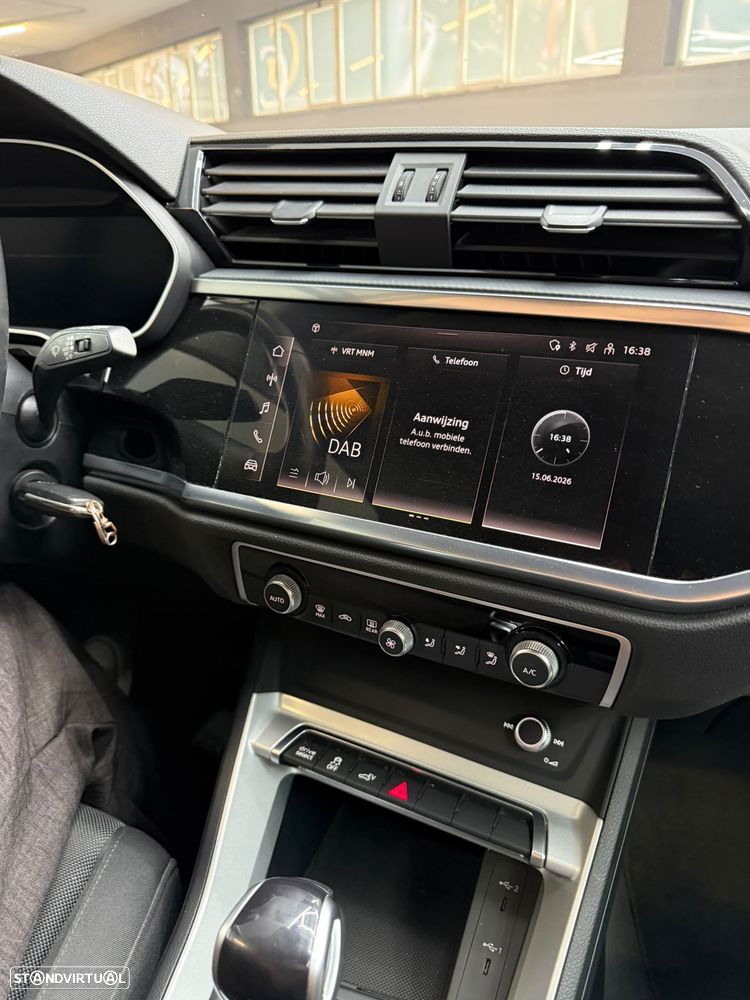 Audi Q3 45 TFSIe S tronic S line - 24