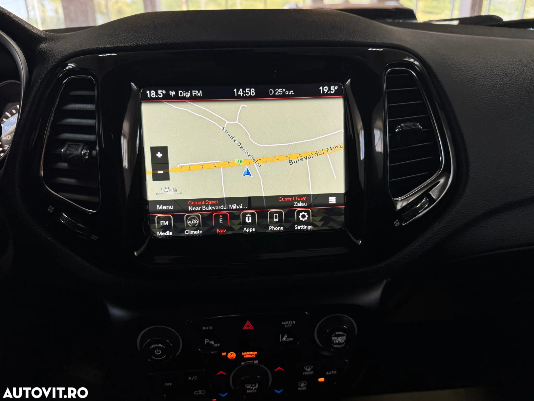 Jeep Compass 2.0 M-Jet 4x4 AT Limited - 24