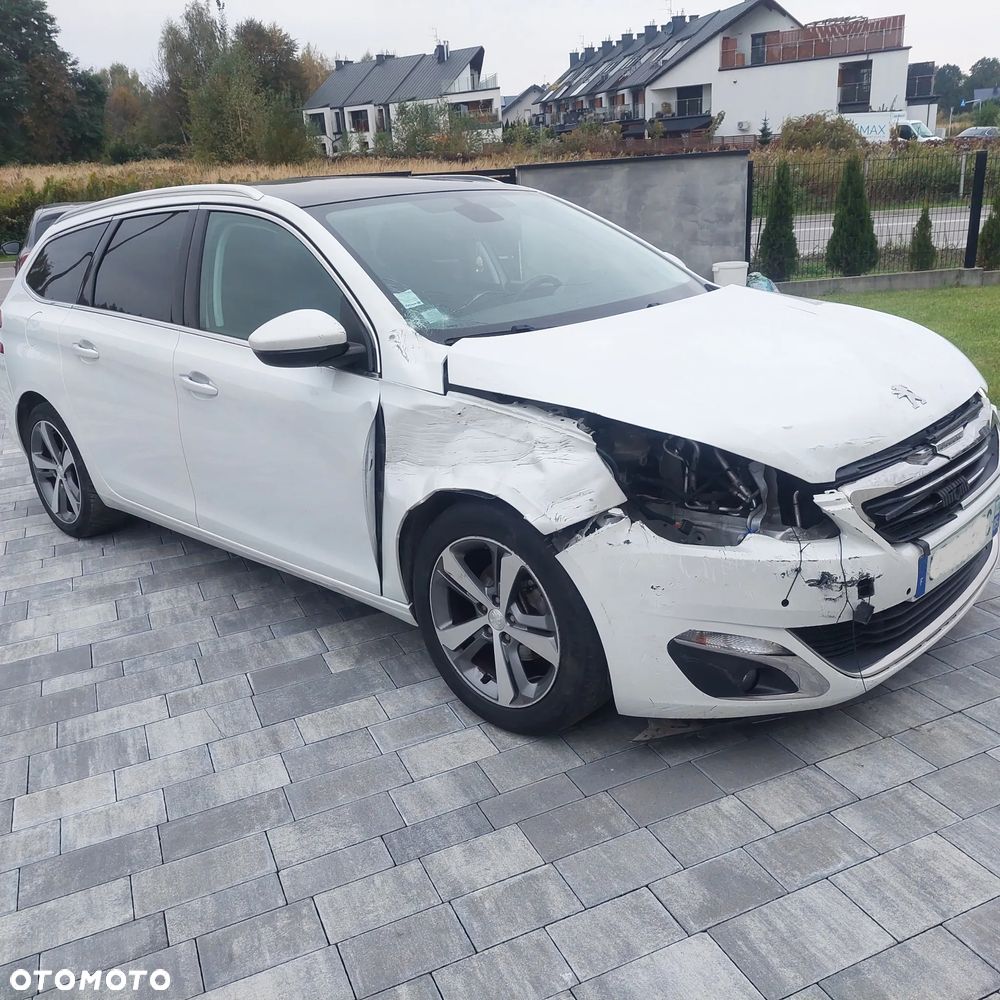 Peugeot 308 1.2 PureTech GPF Allure Pack S&S - 7