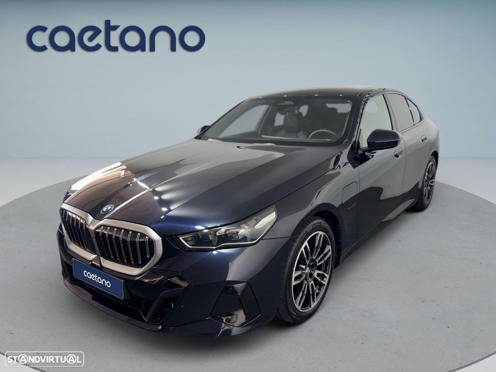 BMW 530 e Pack Desportivo M - 1