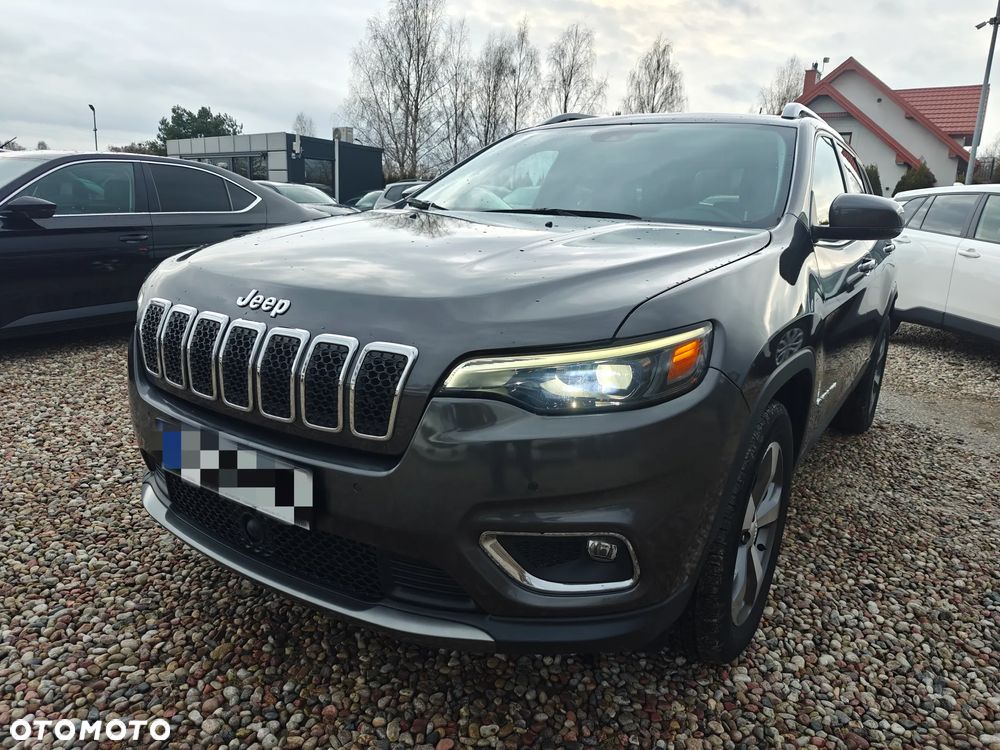 Jeep Cherokee - 4