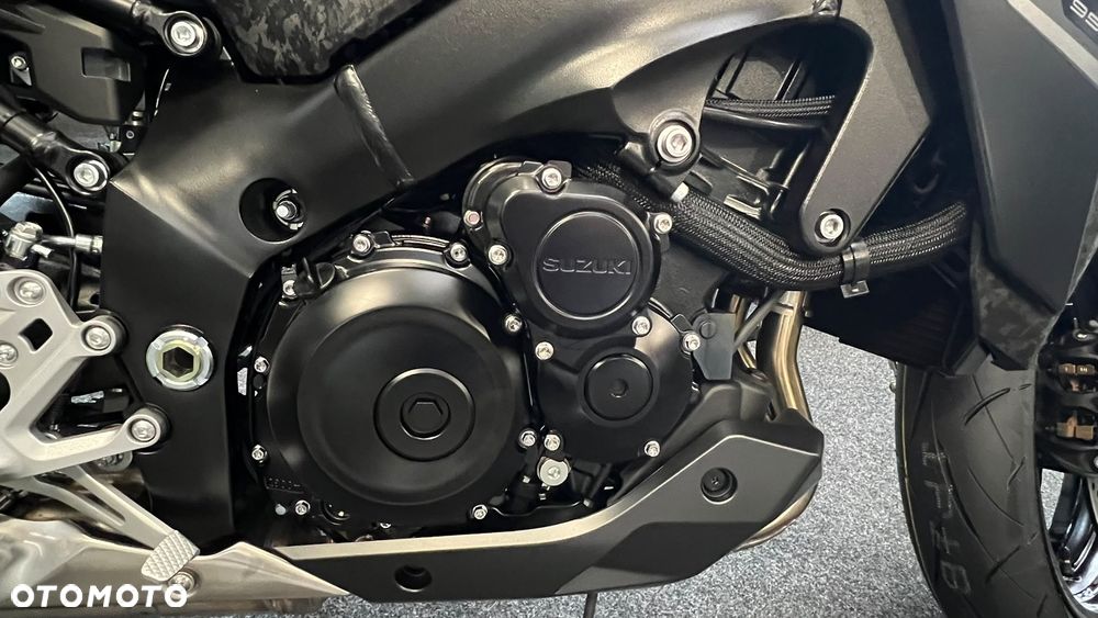Suzuki GSX - 10