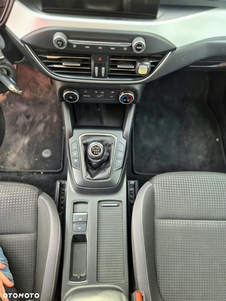 Ford Focus 1.5 EcoBlue SCR Connected - 24