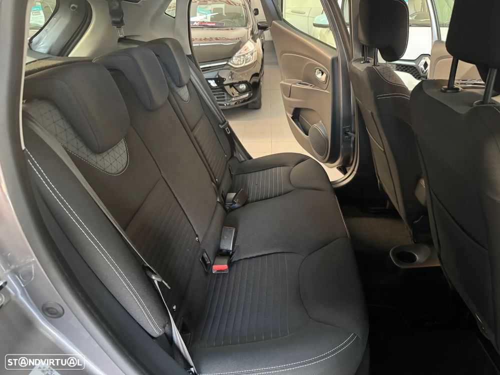 Renault Clio 1.5 dCi Luxe - 21
