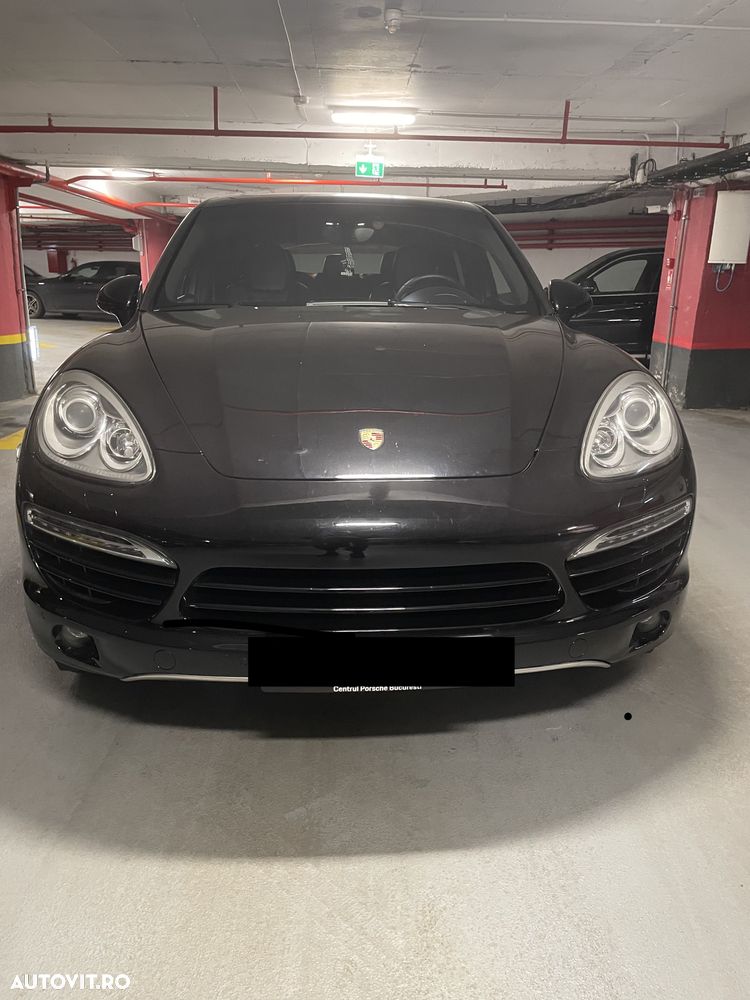 Porsche Cayenne - 1