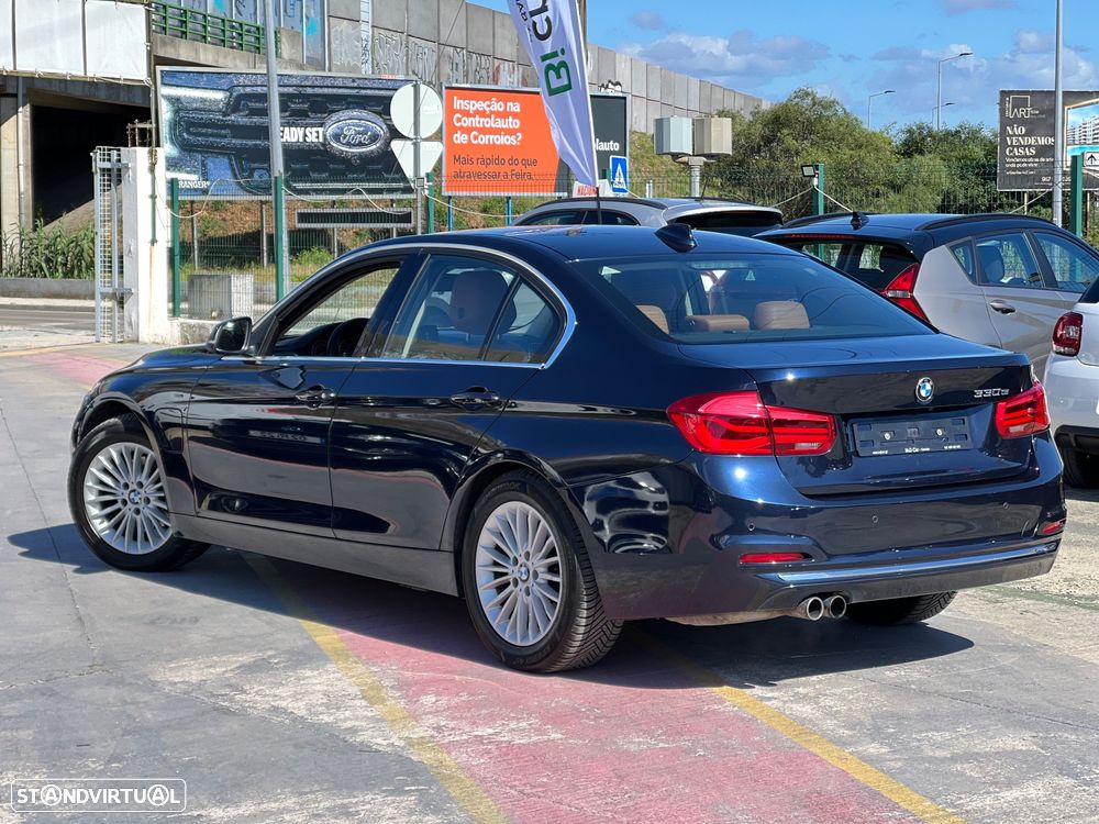 BMW 330 e iPerformance Line Luxury - 2
