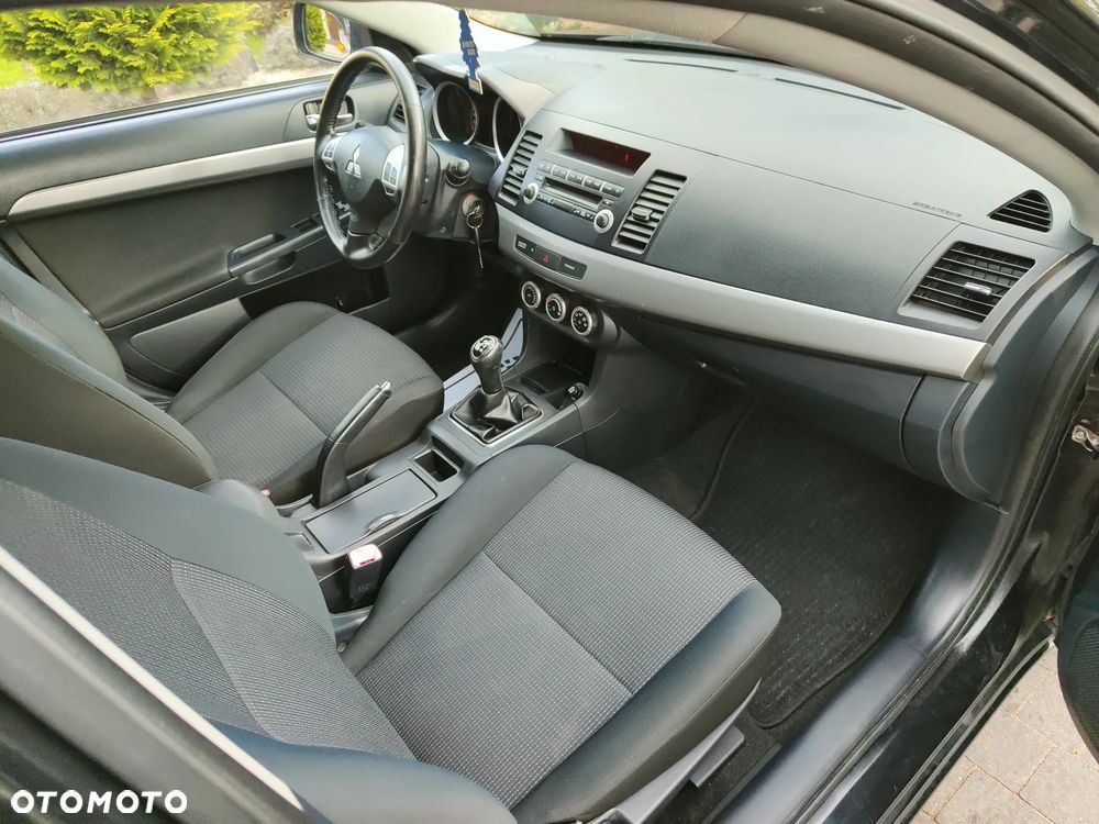 Mitsubishi Lancer 1.8 Intense - 35