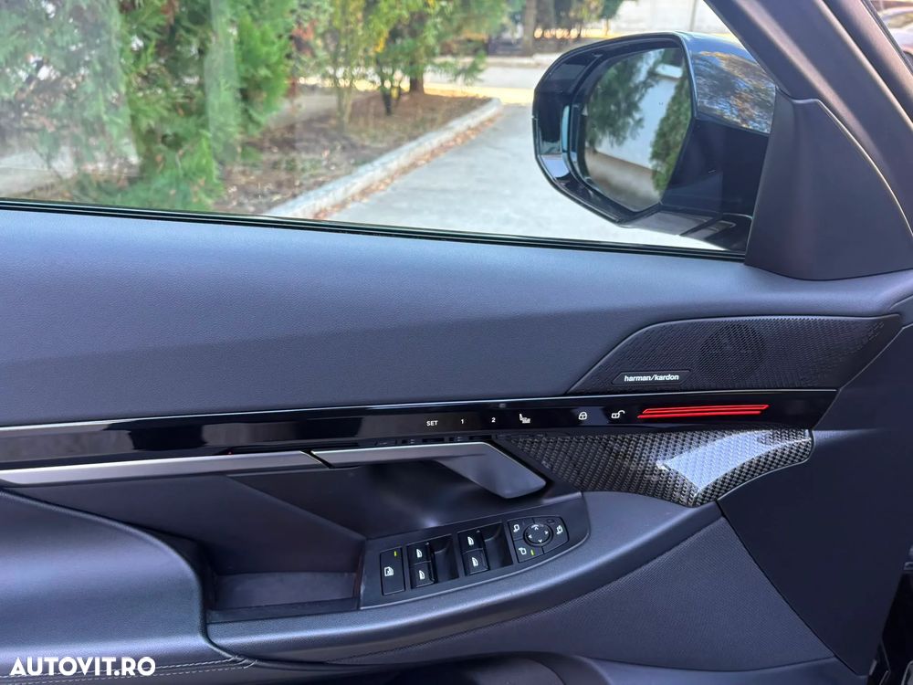 BMW 5 Series 2024 — imagine 11