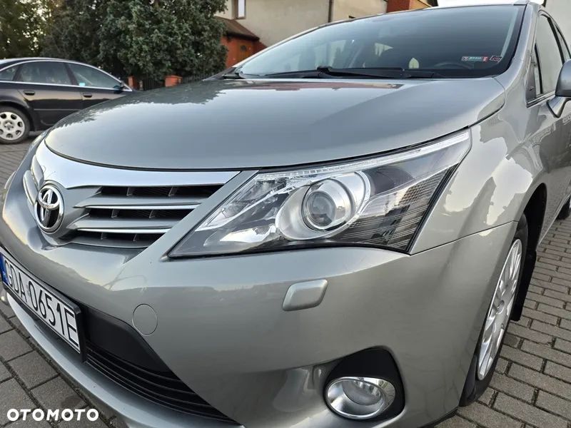 Toyota Avensis - 27