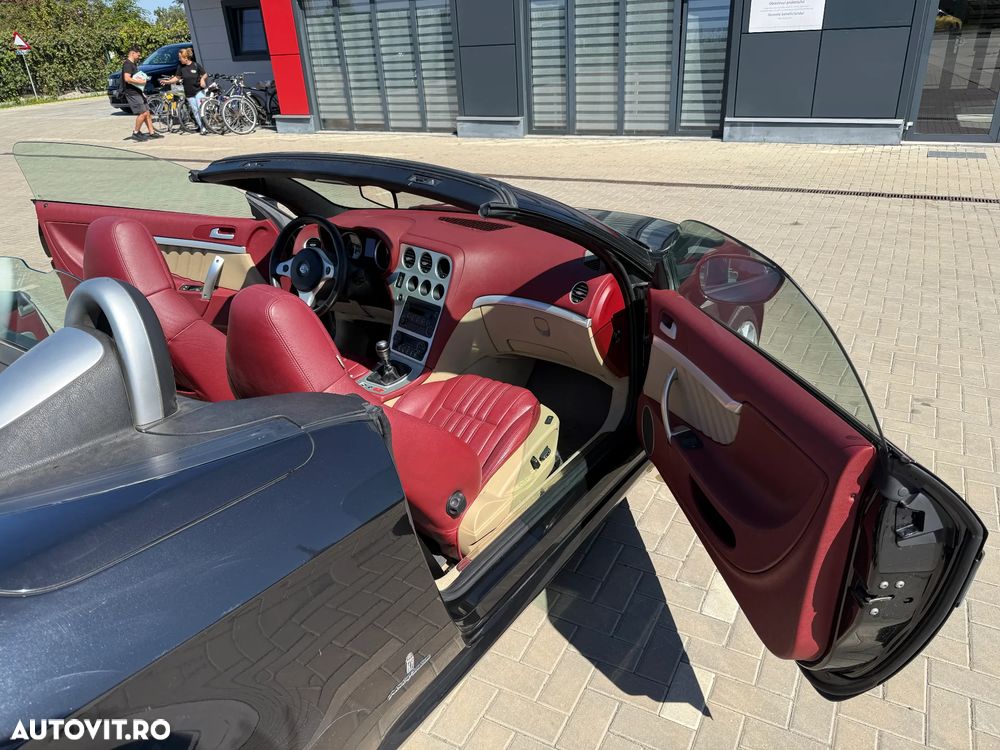 Alfa Romeo Spider - 10