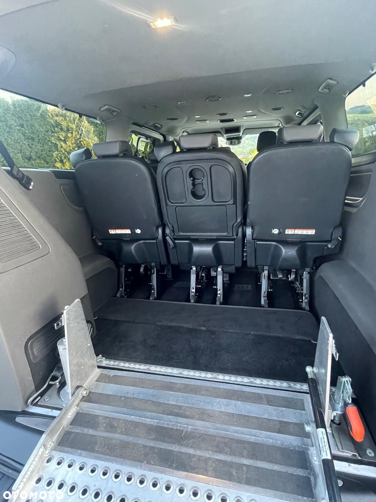 Ford Tourneo Custom 320 L2H1 VA Autm Titanium X - 12
