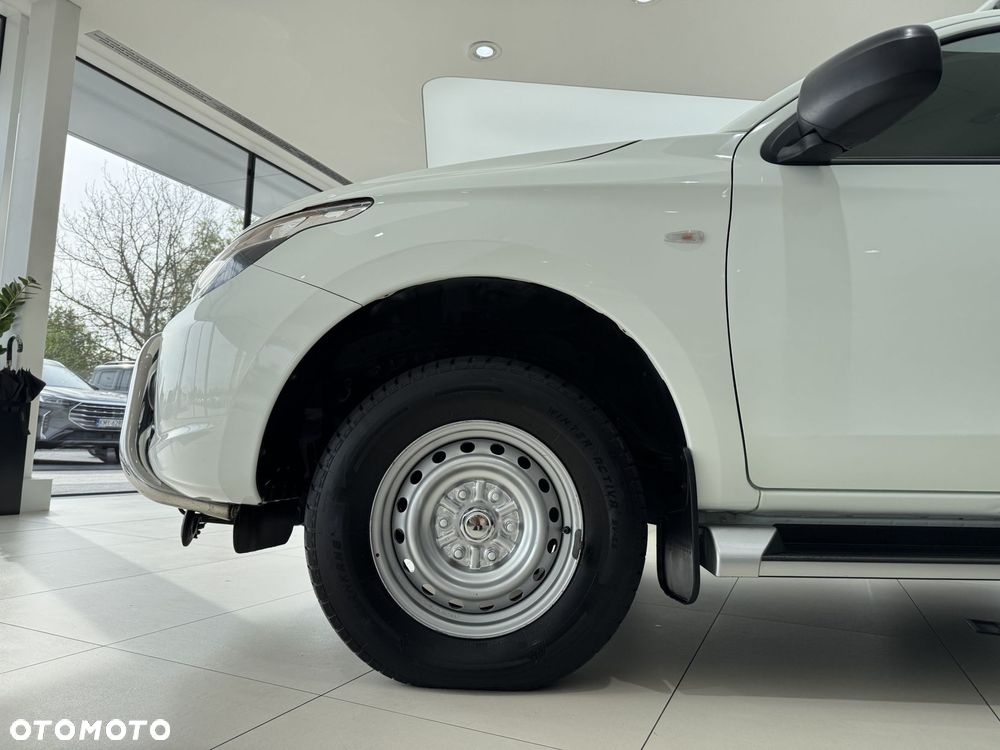 Mitsubishi L200 2.4 d DC Invite EU6 - 19