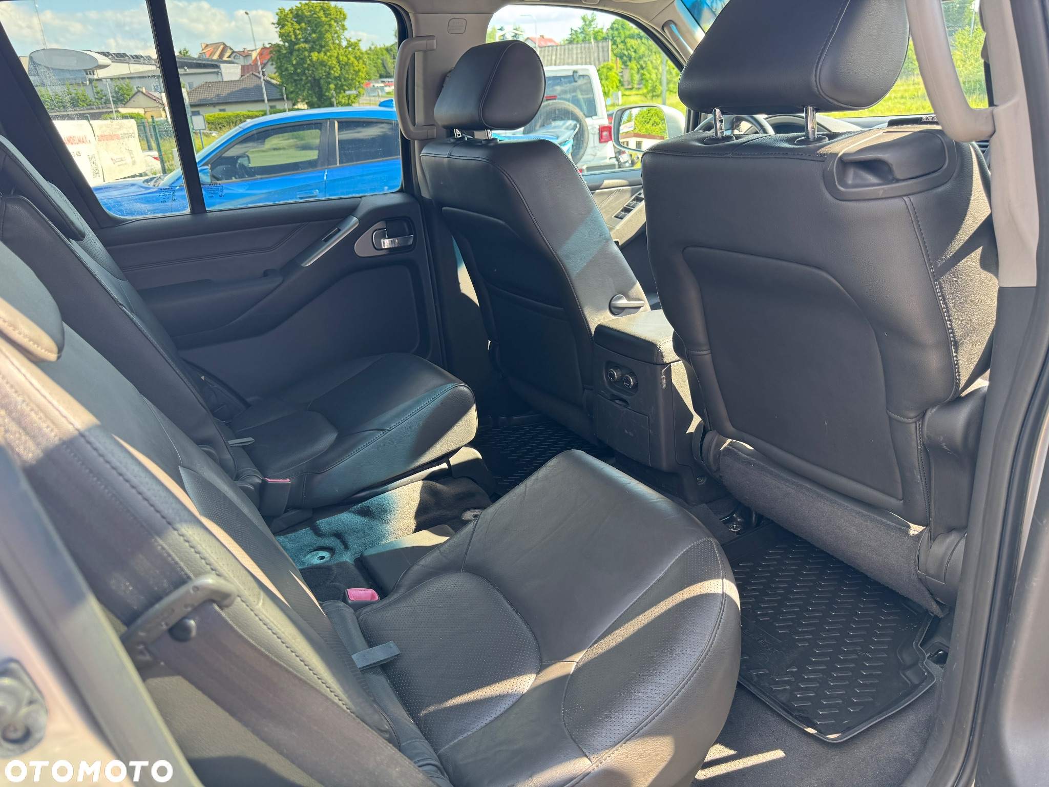 Nissan Pathfinder 2.5 dCi Elegance - 11