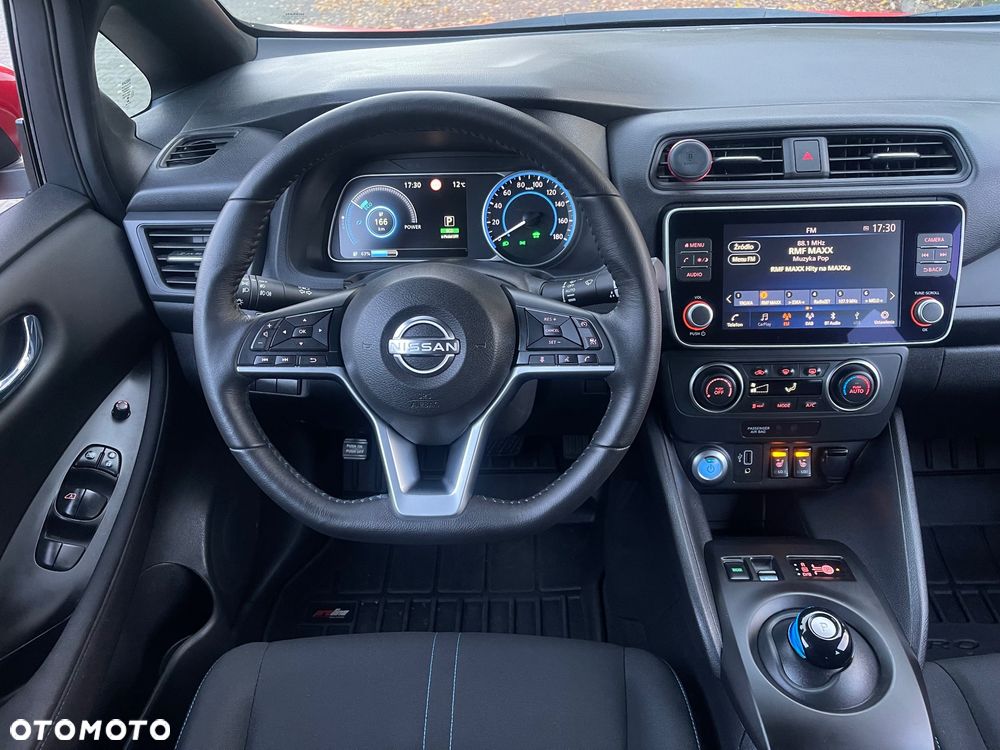 Nissan Leaf 40kWh Acenta - 11