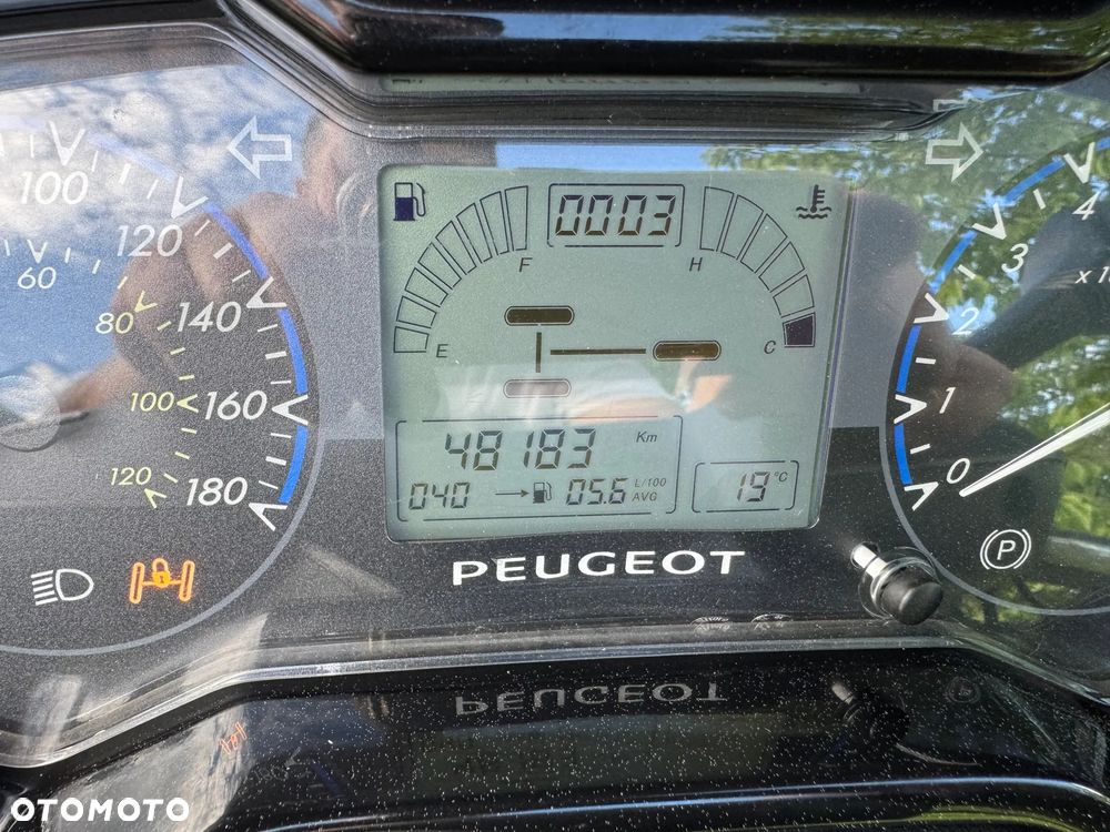 Peugeot Metropolis - 11