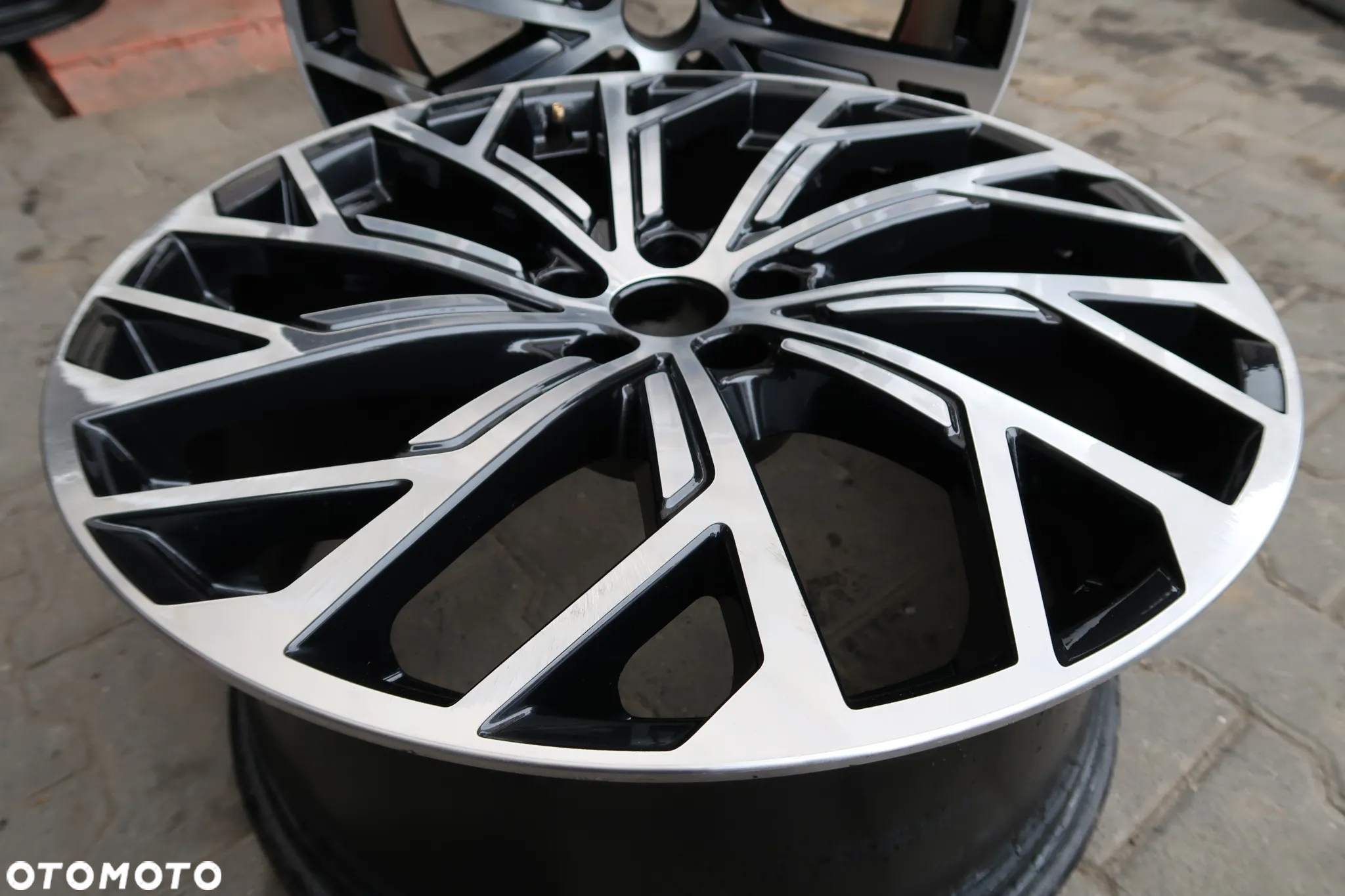 311 Felga Aluminiowa Audi A8 4N0601025Af 9x21et37 - 2