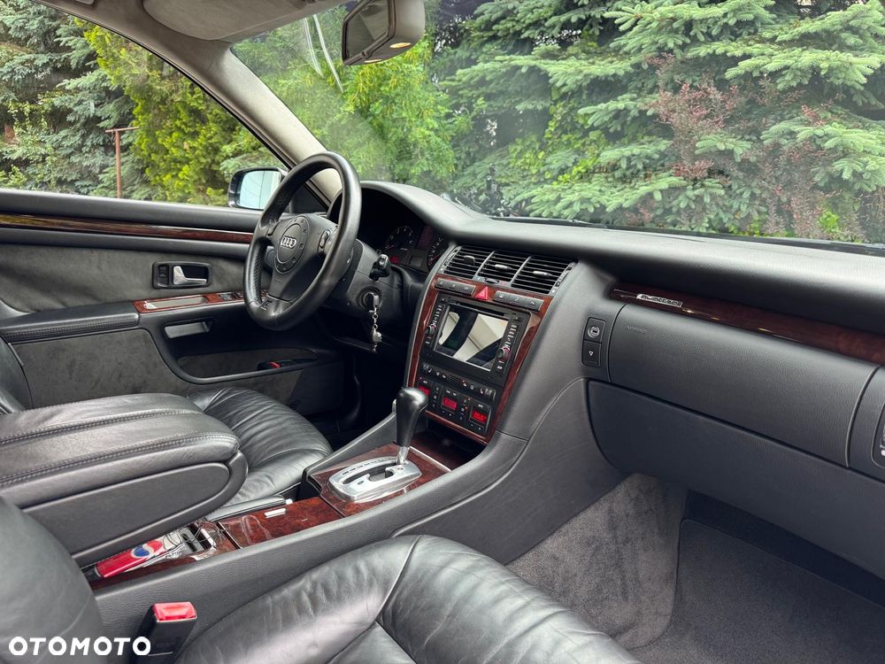 Audi A8 - 24