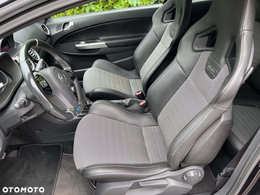 Opel Corsa 1.6T OPC - 8