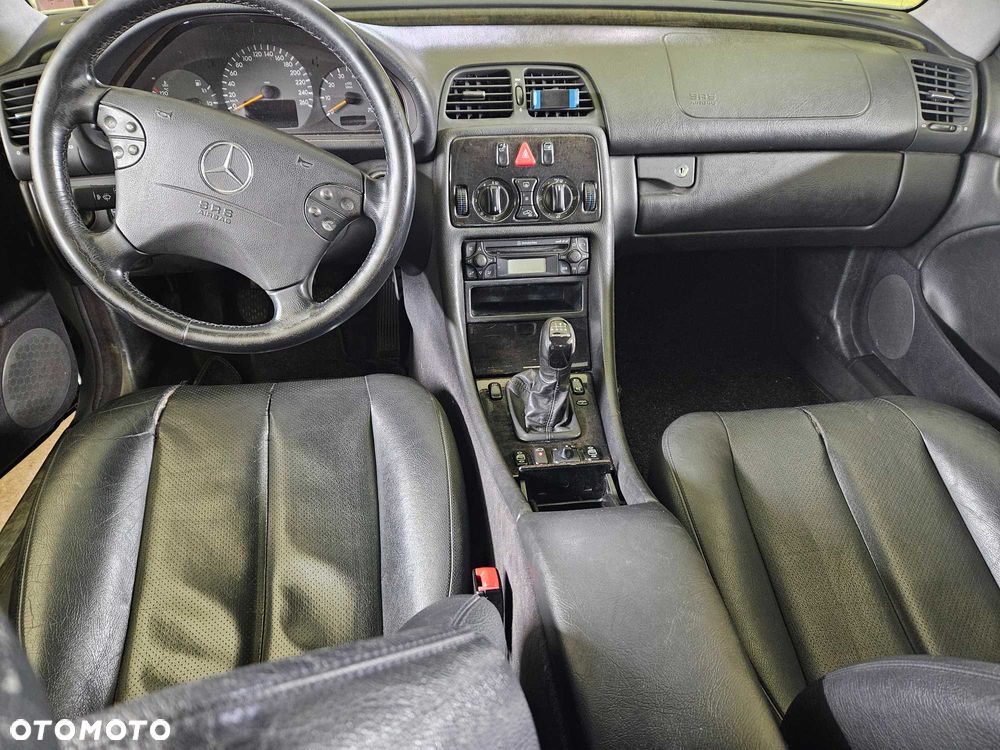 Mercedes-Benz CLK - 6